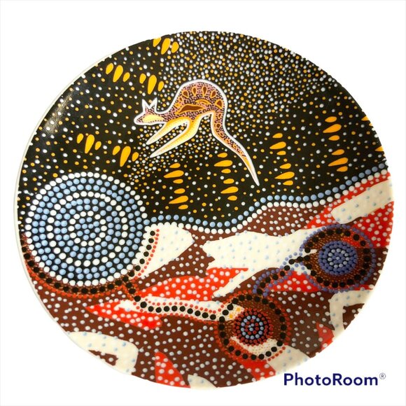 Australian Aboriginal Art Kangaroo Porcelain Plate Ron Potter Tobwabba Australia - Picture 1 of 10